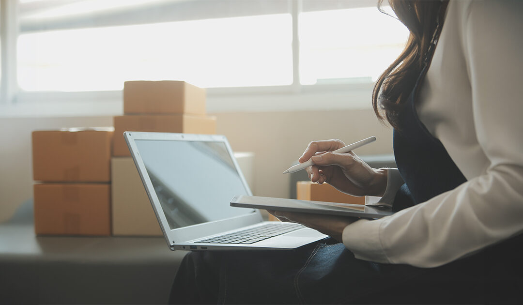 Migrácia z custom e-shopu: Prečo riešenia na mieru zastarávajú a ako z nich odísť